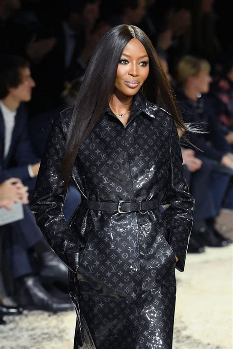 Naomi Campbell, Kate Moss Model in Louis Vuitton 